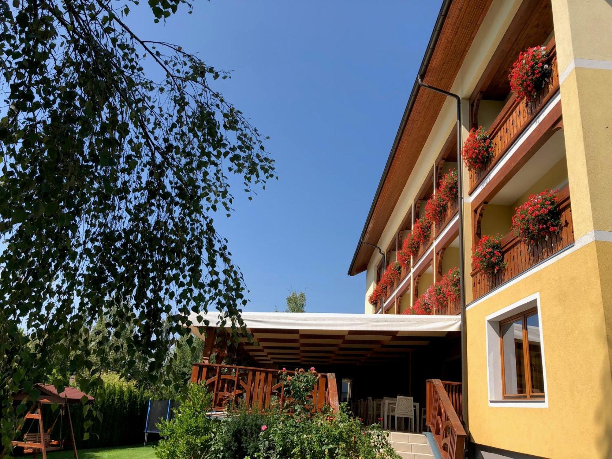 Hotel Alex Sankt Kanzian am Klopeiner See Exterior photo
